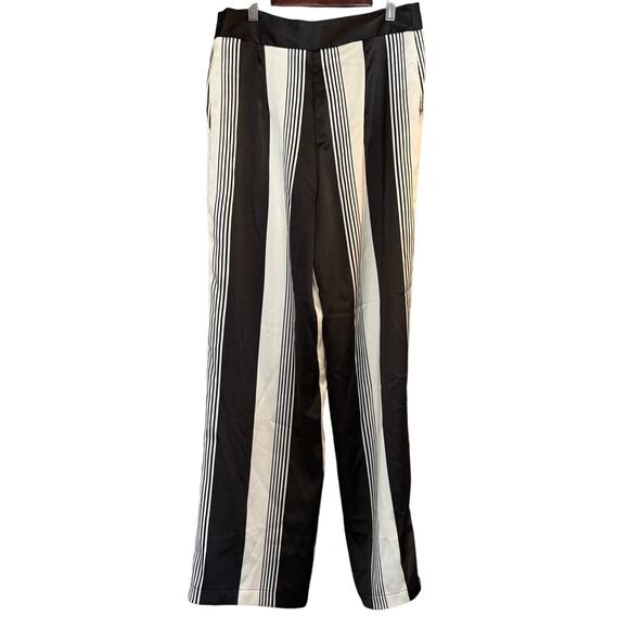 Frank Lyman Size 8 Black & White Stripe High-Rise Wide Leg Pants Style 251395 - Picture 1 of 8